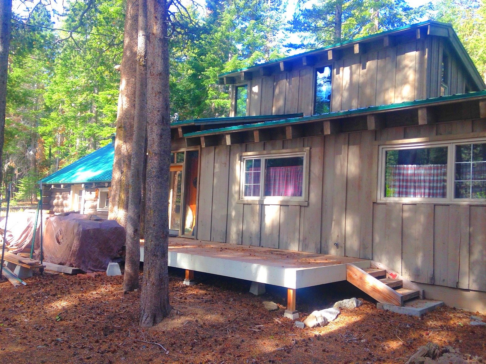 A wooden cabin among pine trees in Mammoth Lakes
