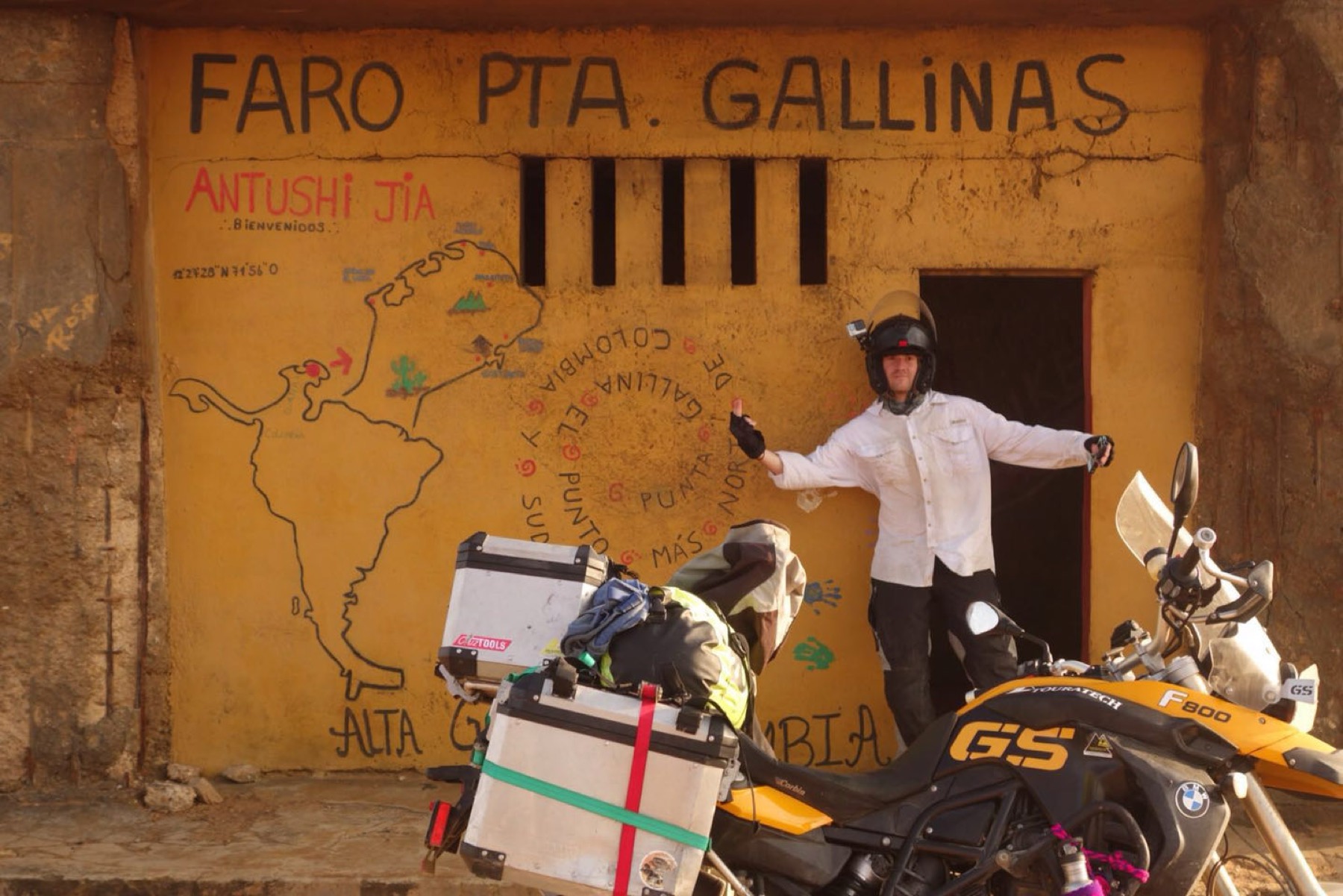 The desert track through La Guajira