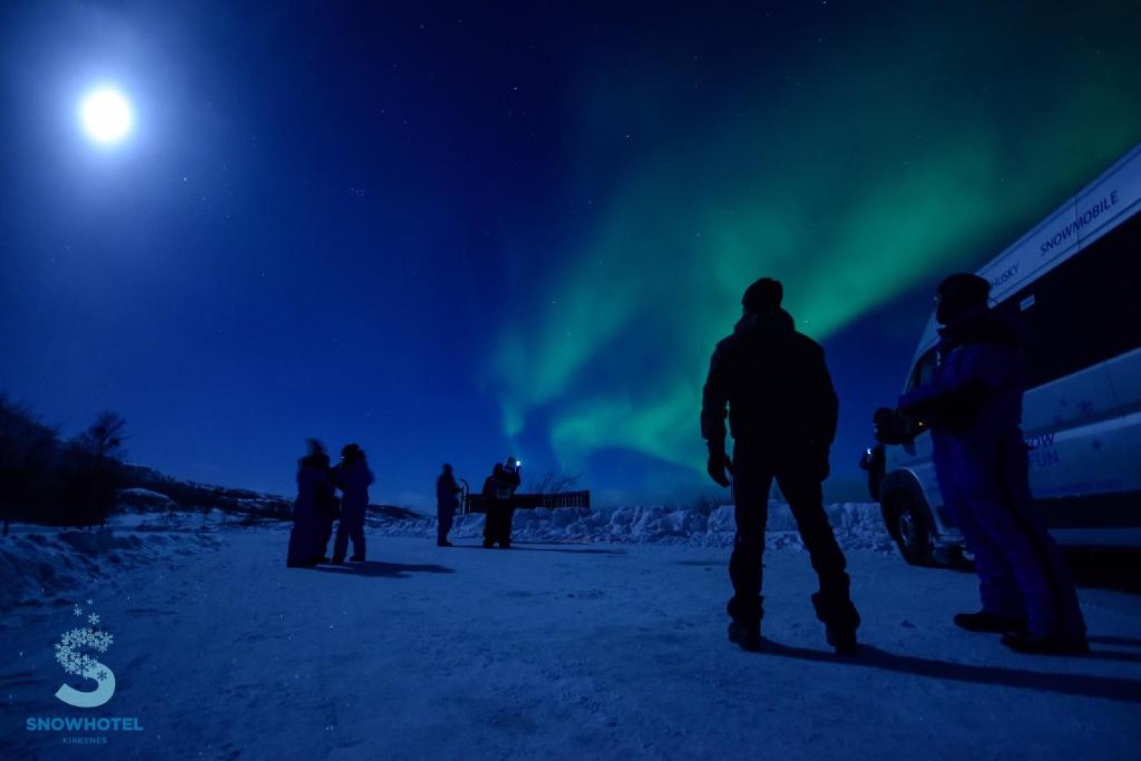 People watching the northern lights